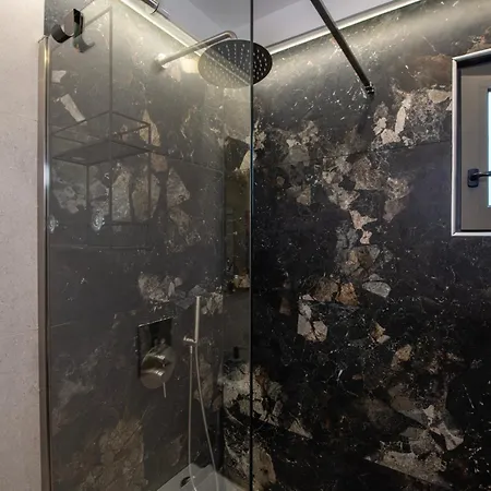 Kalopsia Luxury Near Chania דירה *